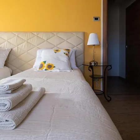 Da Vi.vì Bed & Breakfast Urbania